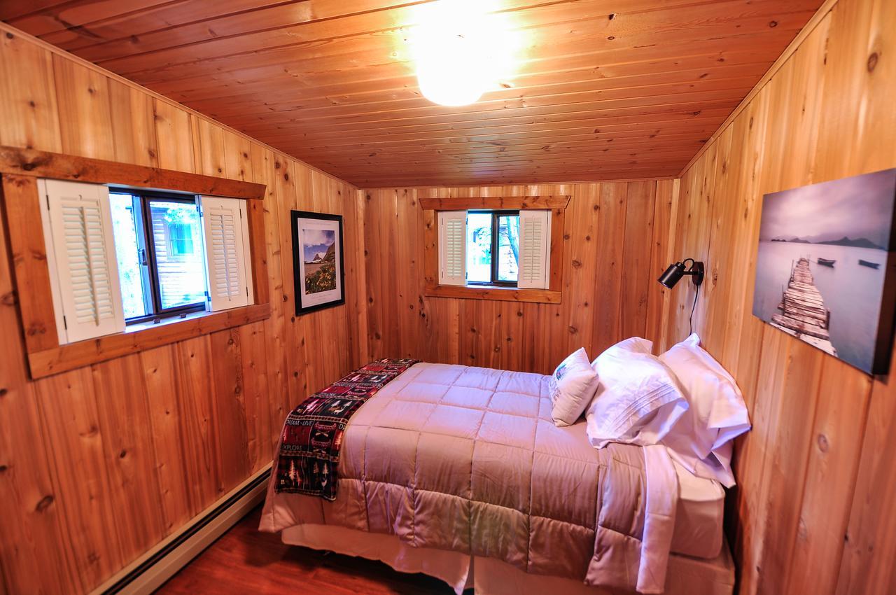 Glacier Homestead Coram 외부 사진